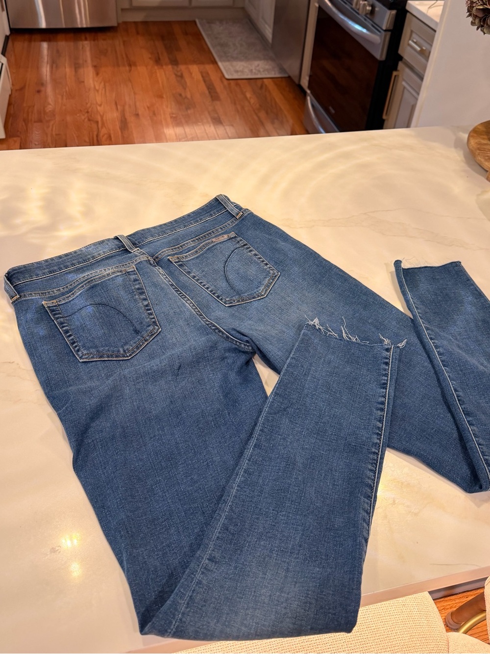 Joe's Jeans Skinny Blue Distressed Hem Women's Jeans